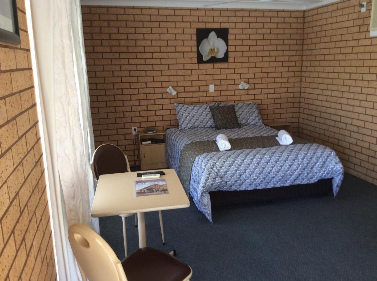Cross Roads Motel Cobar Exteriér fotografie