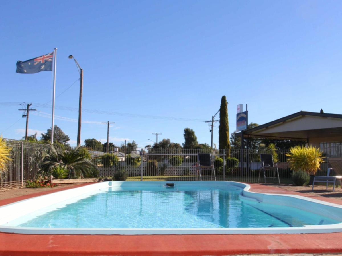 Cross Roads Motel Cobar Exteriér fotografie